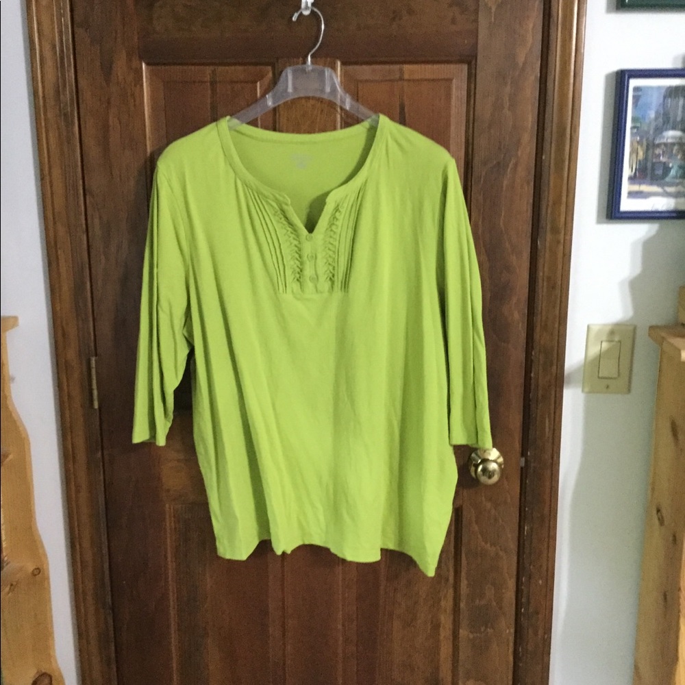 Lime green cotton top with fancy neckline EUC